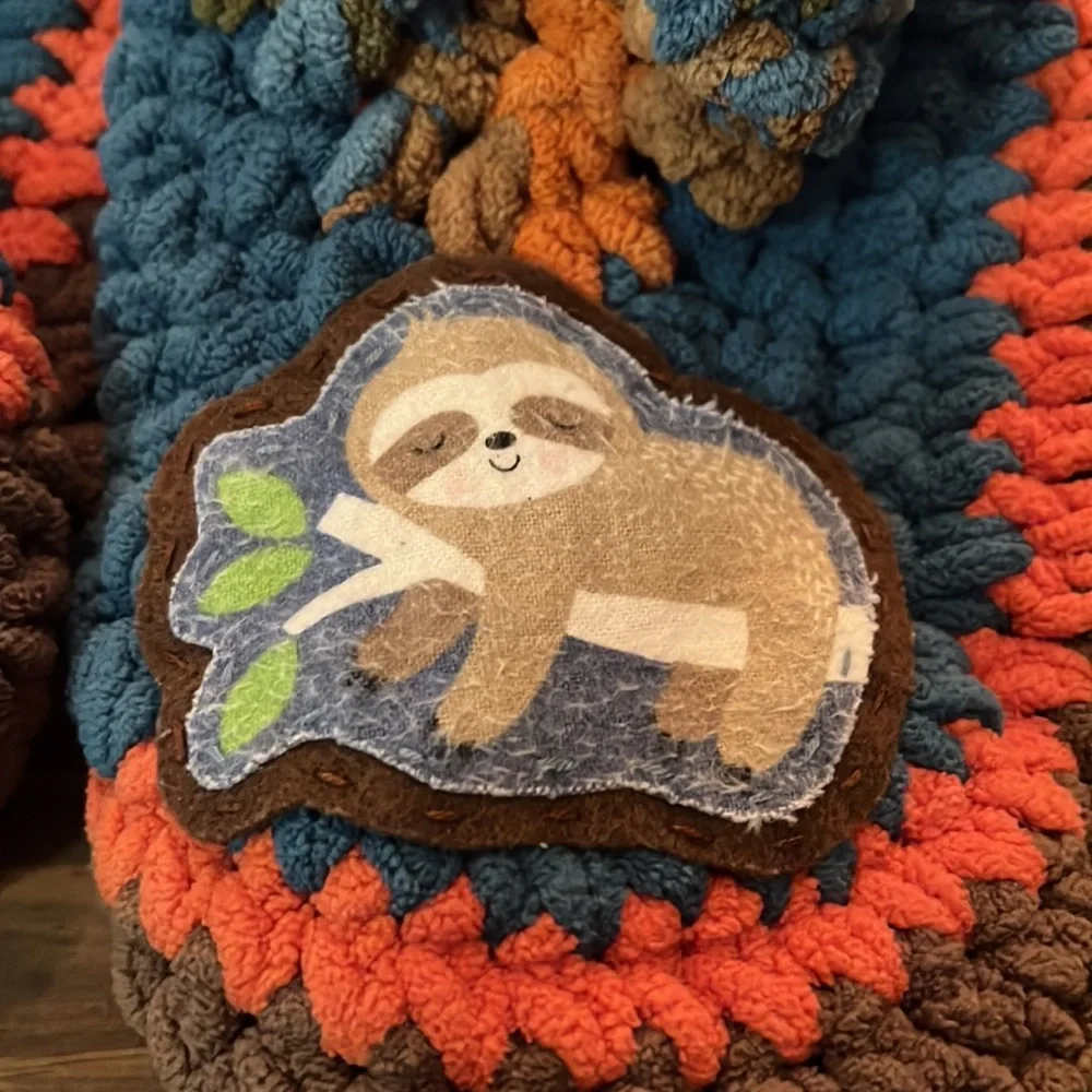 SNUGGLY SLOTH Slippers - Cozy Chenille Slipper Socks. - Picture 7 of 7